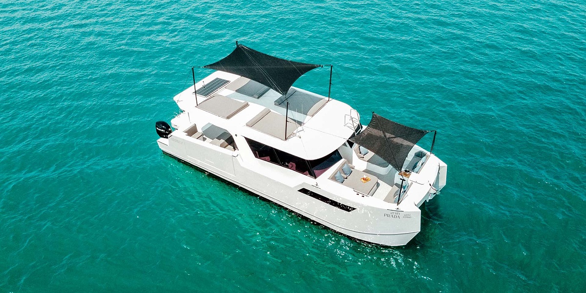 Аренда моторного катамарана Prada 50 на Пхукете